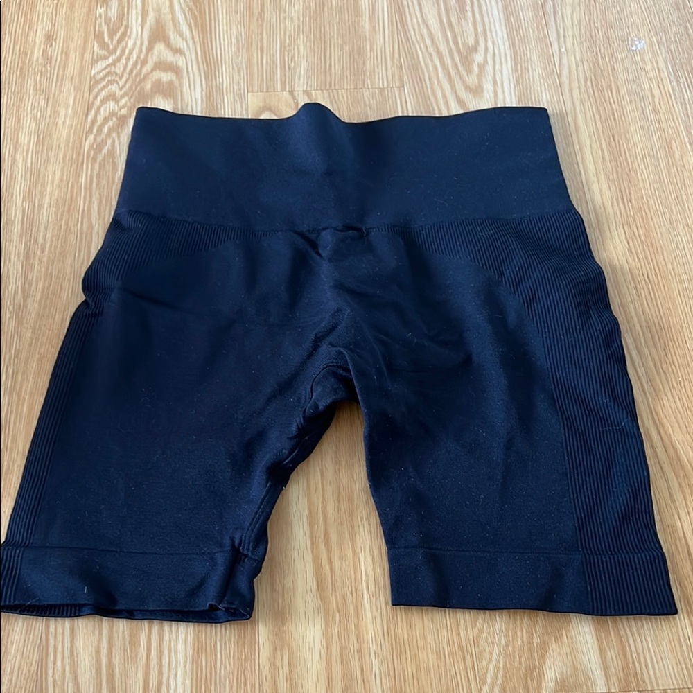 Black High-Waisted Set Active Biker Shorts